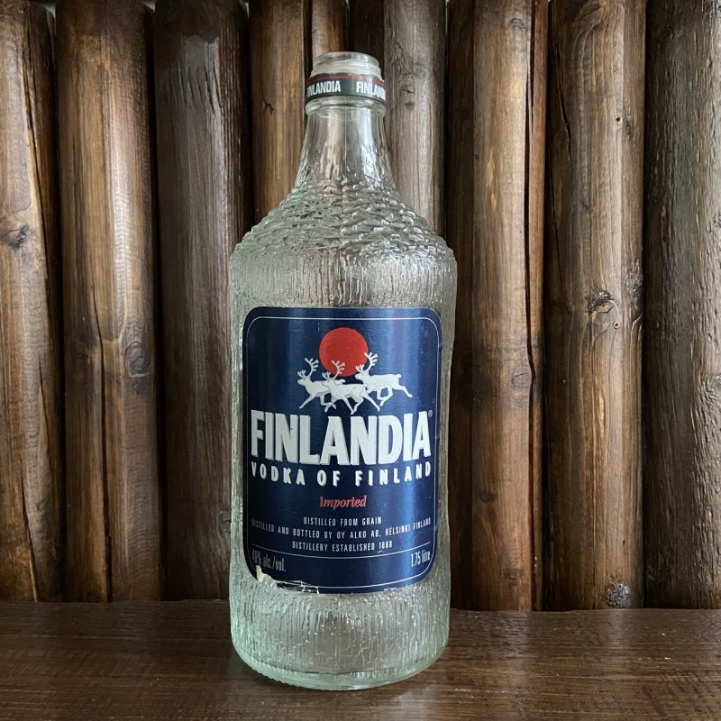 Vanhat Finlandia Vodka keräilypullot ja tuotteet Luolaamo Oy